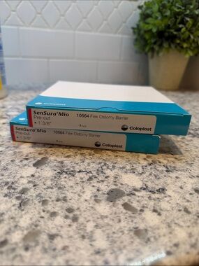 Coloplast SenSura Mio 10564 Flex Ostomy Barrier  Pre Cut 1 3/8 2 boxes